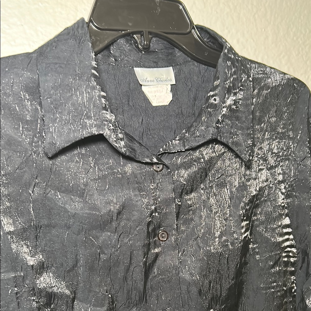 Black Textured Button-Up Shirt - Picture 3 of 7